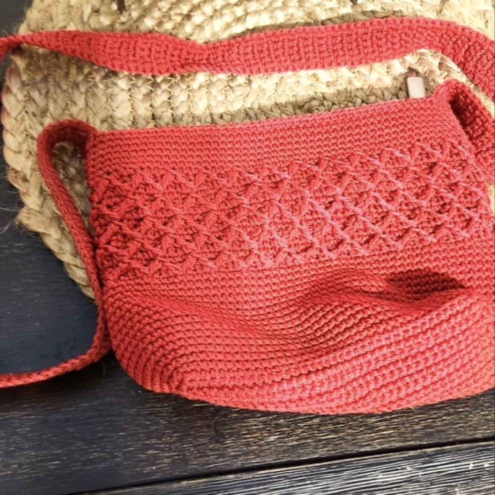 Worthington Cross Body Red Crocheted   Purse (Small) - Picture 4 of 5